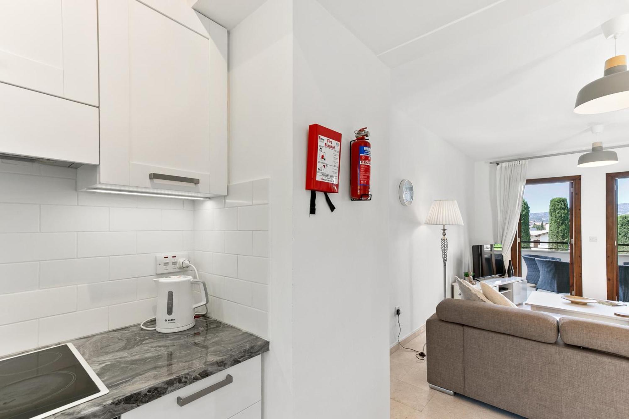 2 Bedroom Apartment Chloe With Communal Pool, Aphrodite Hills Resort Kouklia Exterior foto