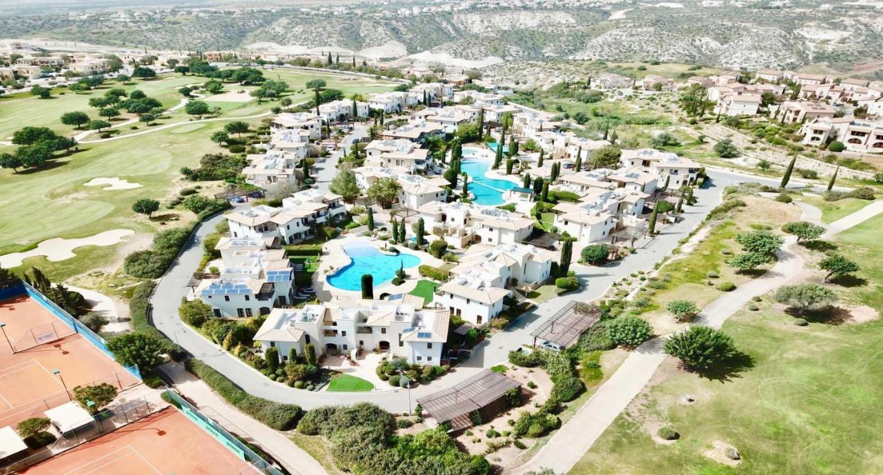 2 Bedroom Apartment Chloe With Communal Pool, Aphrodite Hills Resort Kouklia Exterior foto