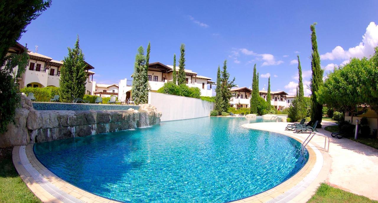 2 Bedroom Apartment Chloe With Communal Pool, Aphrodite Hills Resort Kouklia Exterior foto